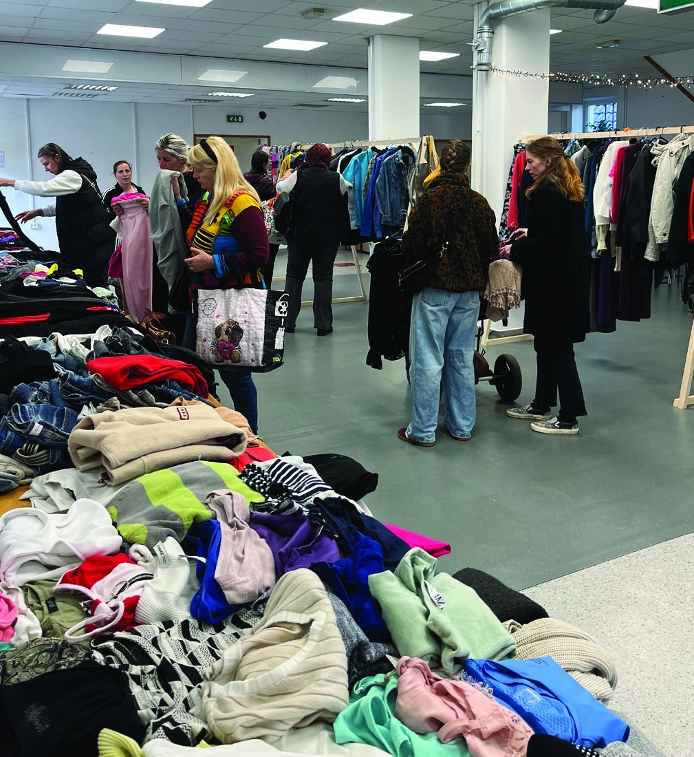 Izmenjevalnica še večih oblačil v Velikih Laščah