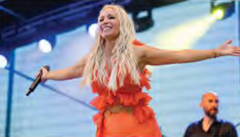 Slavnostna akademija s podelitvijo občinskih priznanj in koncertom Alye z bendom