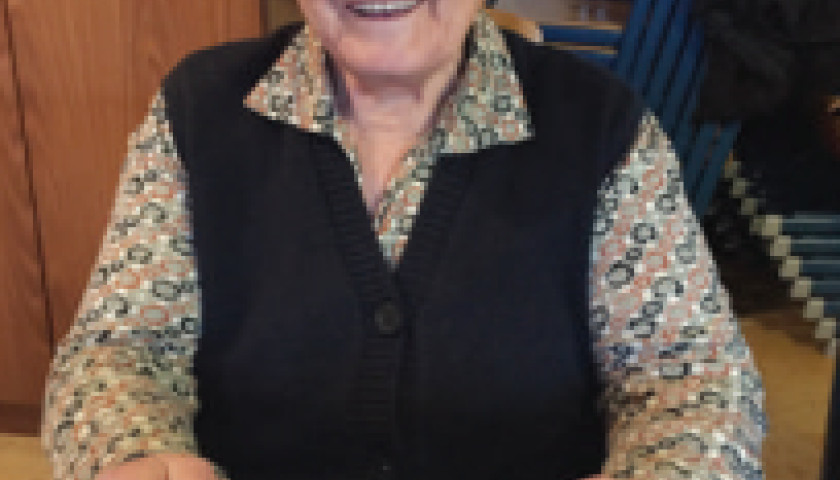 »Mrmrmjav, daj še meni mal'.  Kaj ti bom dal, saj bo še zame premal'.«